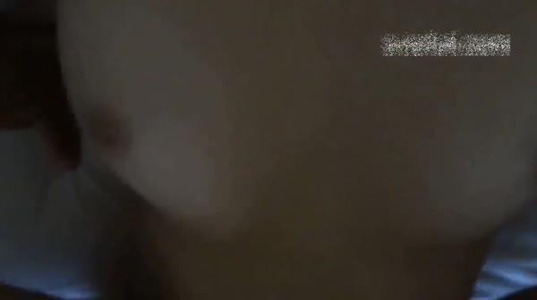 呆哥早期系列030-小悠亲妹妹寝室的闺蜜边干边打电话给小悠听呻吟